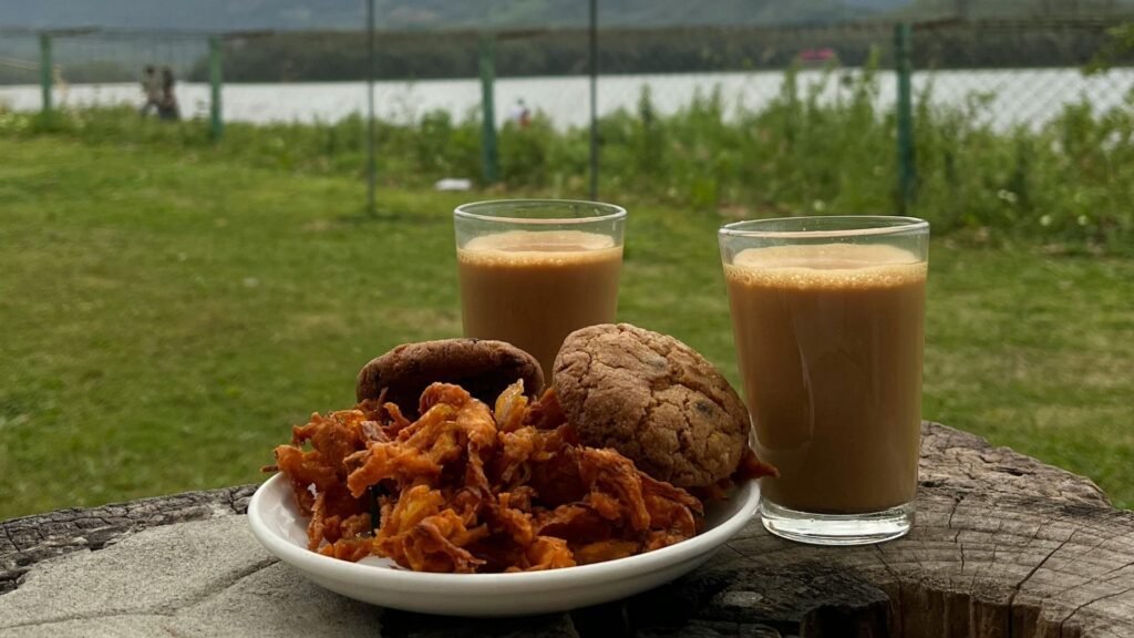 Monsoon Foods - Tea and Fritters